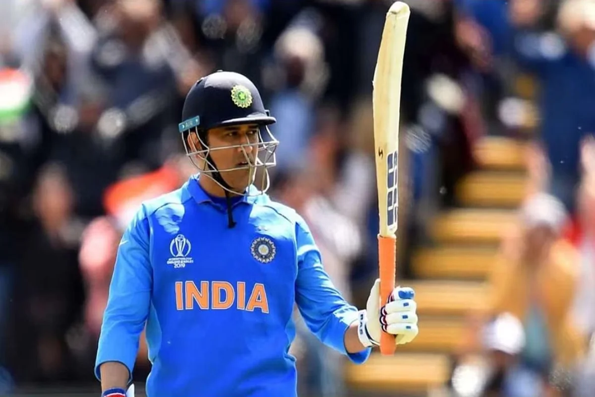 MS Dhoni : क्या धोनी को वनडे वर्ल्डकप के लिए संन्यास लेना चाहिए वापस?